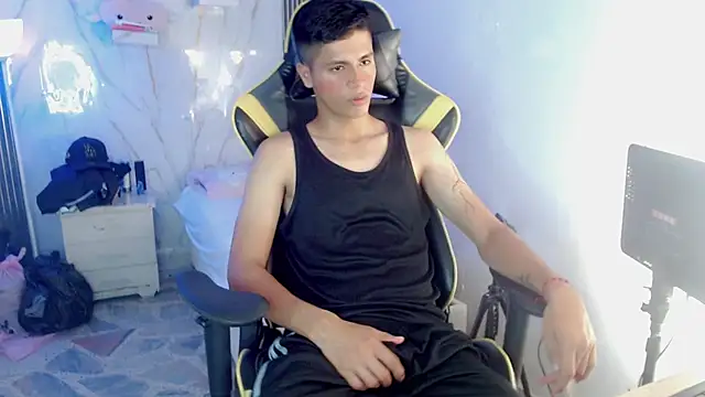 Ascii_one webcam show