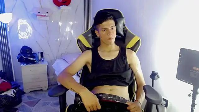 Ascii_one – webcam-show