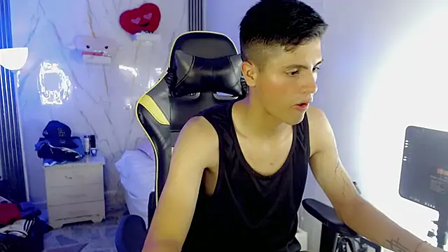 Ascii_one webcam show