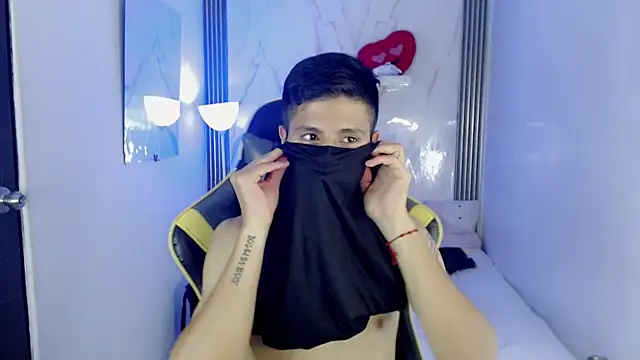 Ascii_one Webcam-Show
