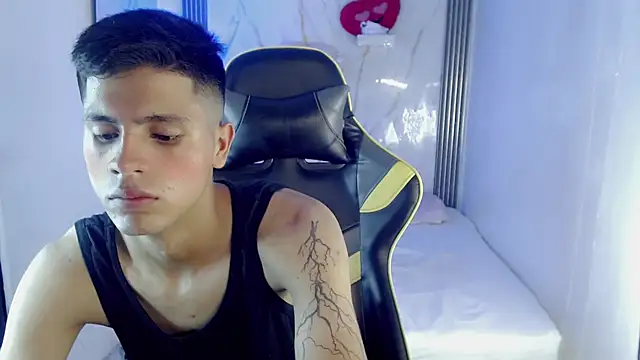 Ascii_one Webcam Show