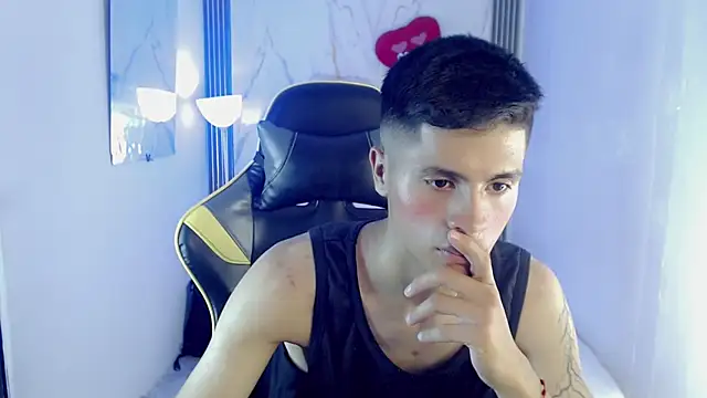 Ascii_one webcam show