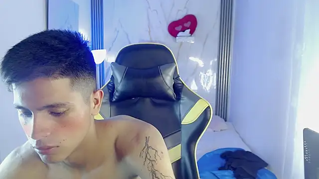 Ascii_one Webcam show