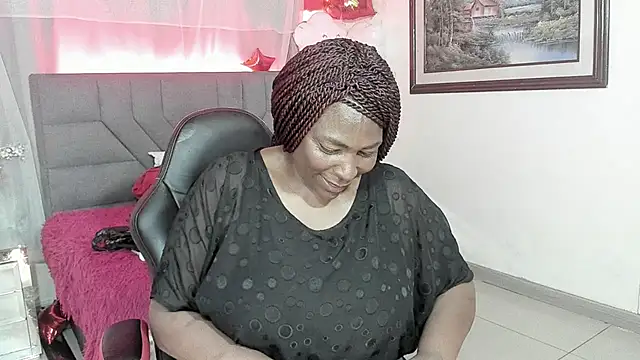 EbonyNaughty1000 Show in webcam