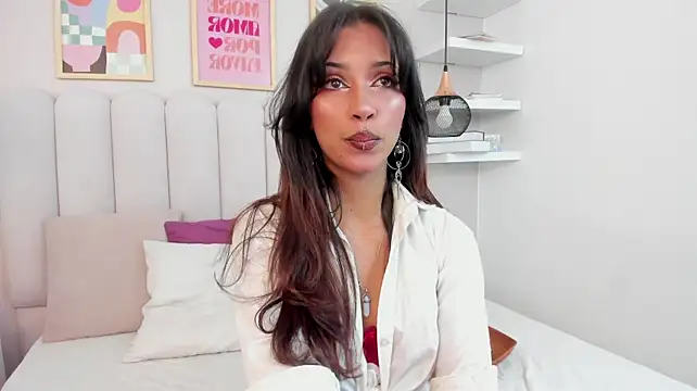 Chat XXX en directo de alessia__noir_