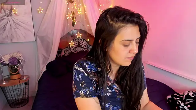 julianaaldanaa's Live XXX Chat