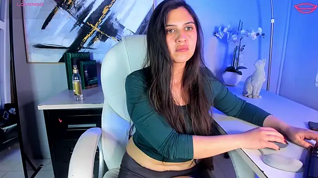 julianaaldanaa Adlı Modelin Canlı XXX Sohbeti