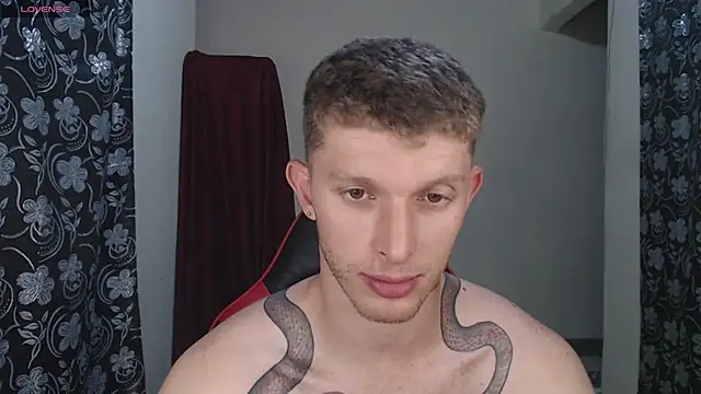 andrewxbii Webcamshow