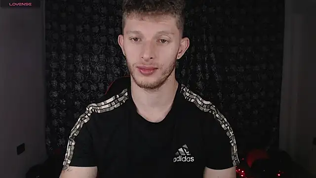 andrewxbii Show in webcam