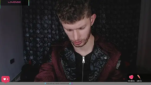 andrewxbii webcam show