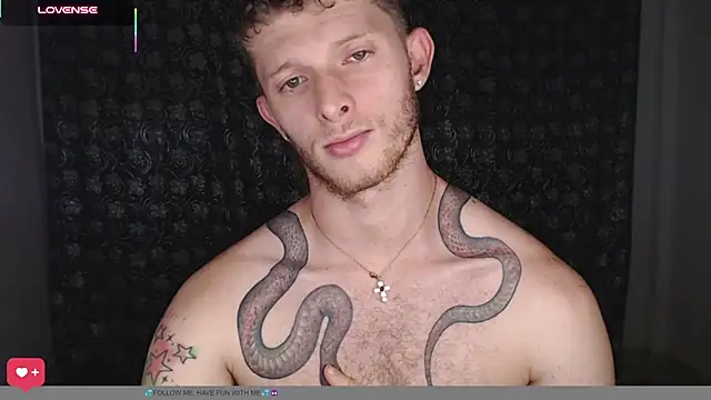 Show modela andrewxbii na web-kameri