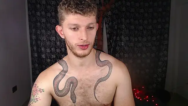 andrewxbii webcam show