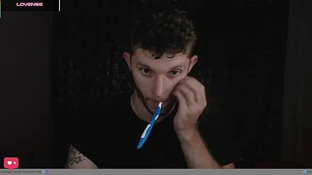 הופעת וובקאם של andrewxbii