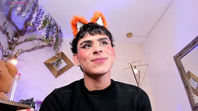 Webkamerová show HungLatinoFemboy