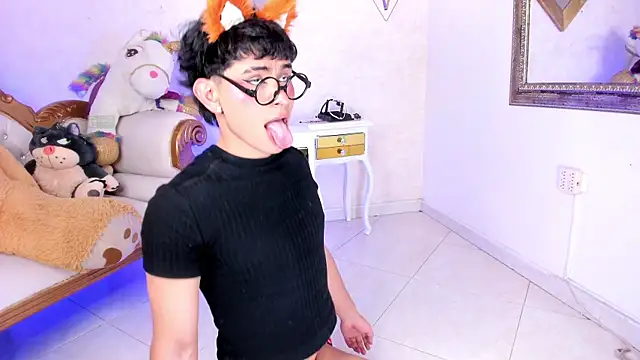Show de webcam de HungLatinoFemboy