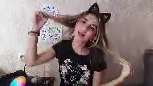 AminaGirls Show in webcam