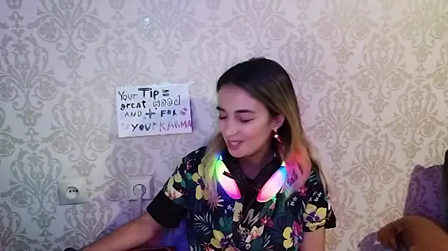 AminaGirls Webcam show