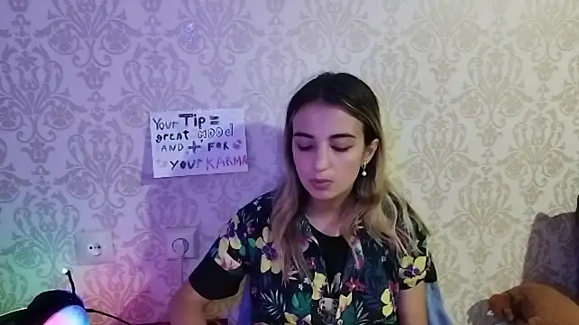 AminaGirls Webcam-Show