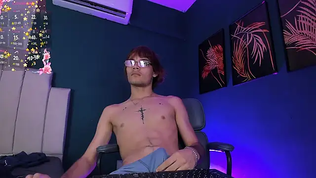Show modela Ttadeo_Musso na web-kameri