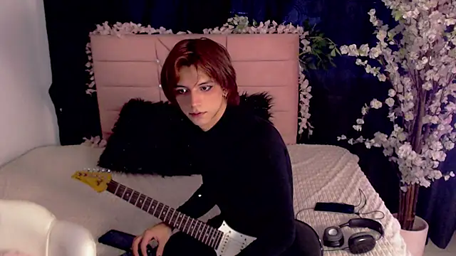 oli_dusk webcam show