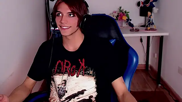 oli_dusk Webcam show