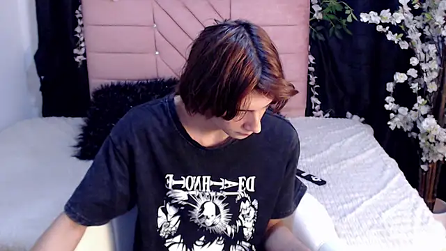 oli_dusk's Webcam Show