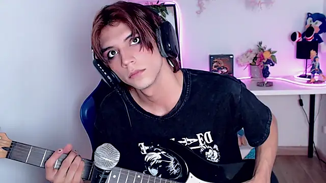 oli_dusk webcam show