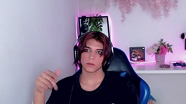 oli_dusk Webcam show