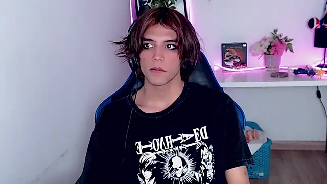 oli_dusk's Webcam Show