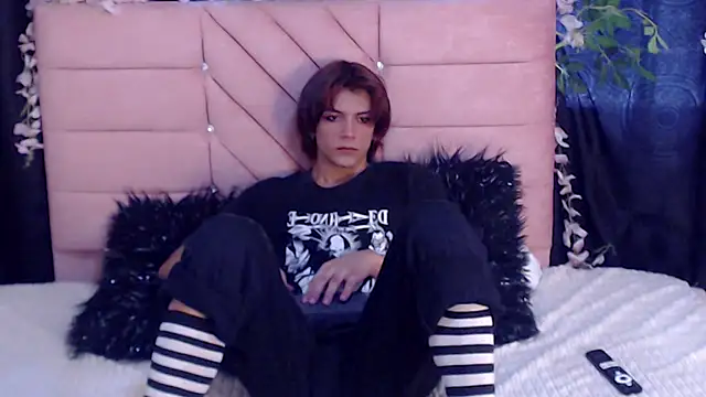 Show modela oli_dusk na web-kameri