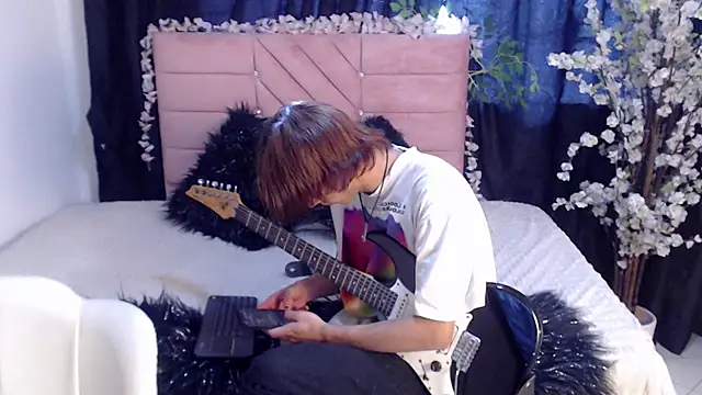 oli_dusk Show in webcam