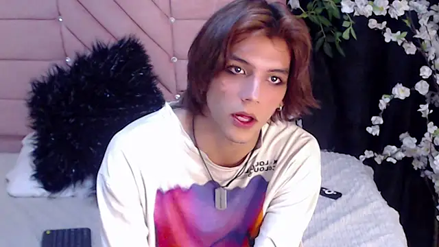 oli_dusk Webcam show