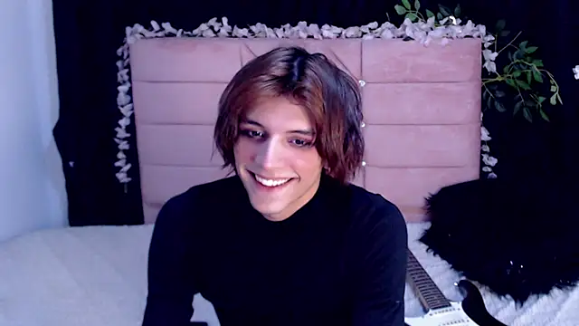 oli_dusk's Webcam Show
