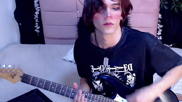 oli_dusk Webcam show