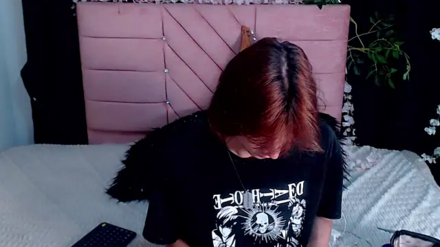 Show modela oli_dusk na web-kameri