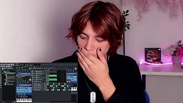 oli_dusk Webcam Show