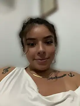 Show de hally-jensen1 na webcam