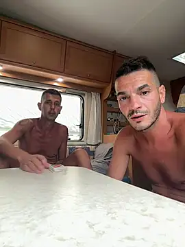 COPPIAGAYHOT Show in webcam