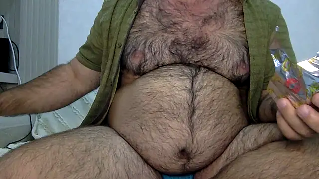 hugsbear33 Show in webcam