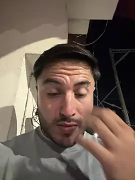 noahstevenss Show in webcam