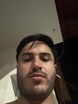 noahstevenss: διαδικτυακό σόου στην κάμερα