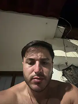 noahstevenss: διαδικτυακό σόου στην κάμερα