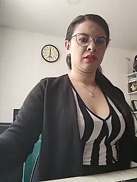 Paolitha25 webcam show