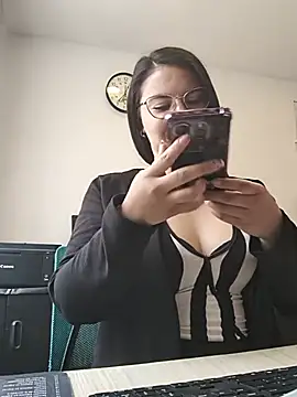عرض كام Paolitha25