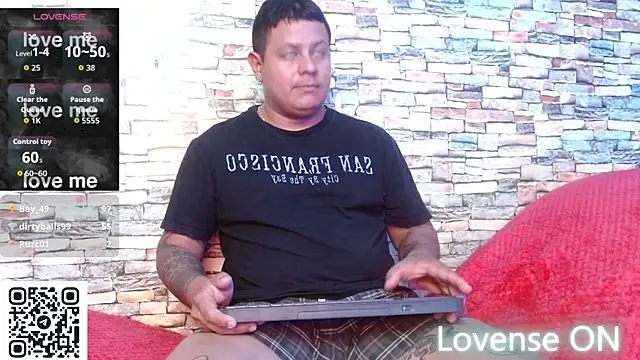 loving_couple__ Show in webcam