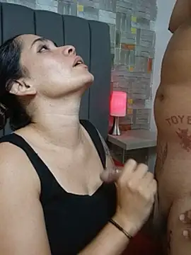 הופעת וובקאם של loving_couple__
