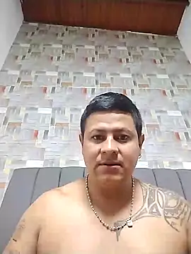 Show modela loving_couple__ na web-kameri