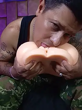loving_couple__ Show in webcam