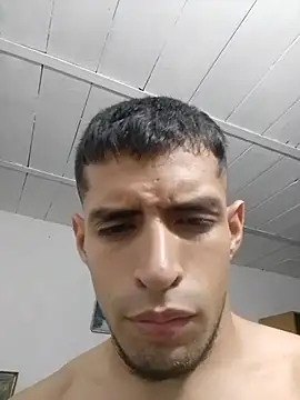 Show modela BelloriniTR na web-kameri