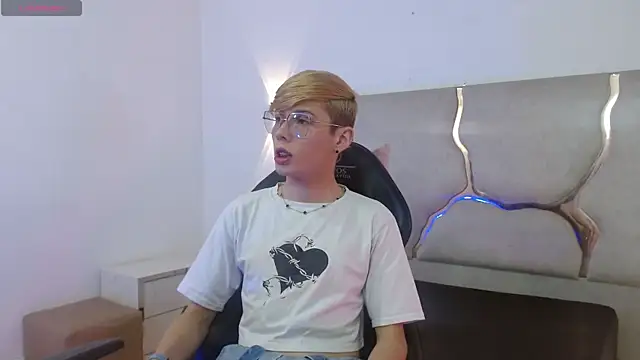 Ian_tay1n Webbikameraesitys